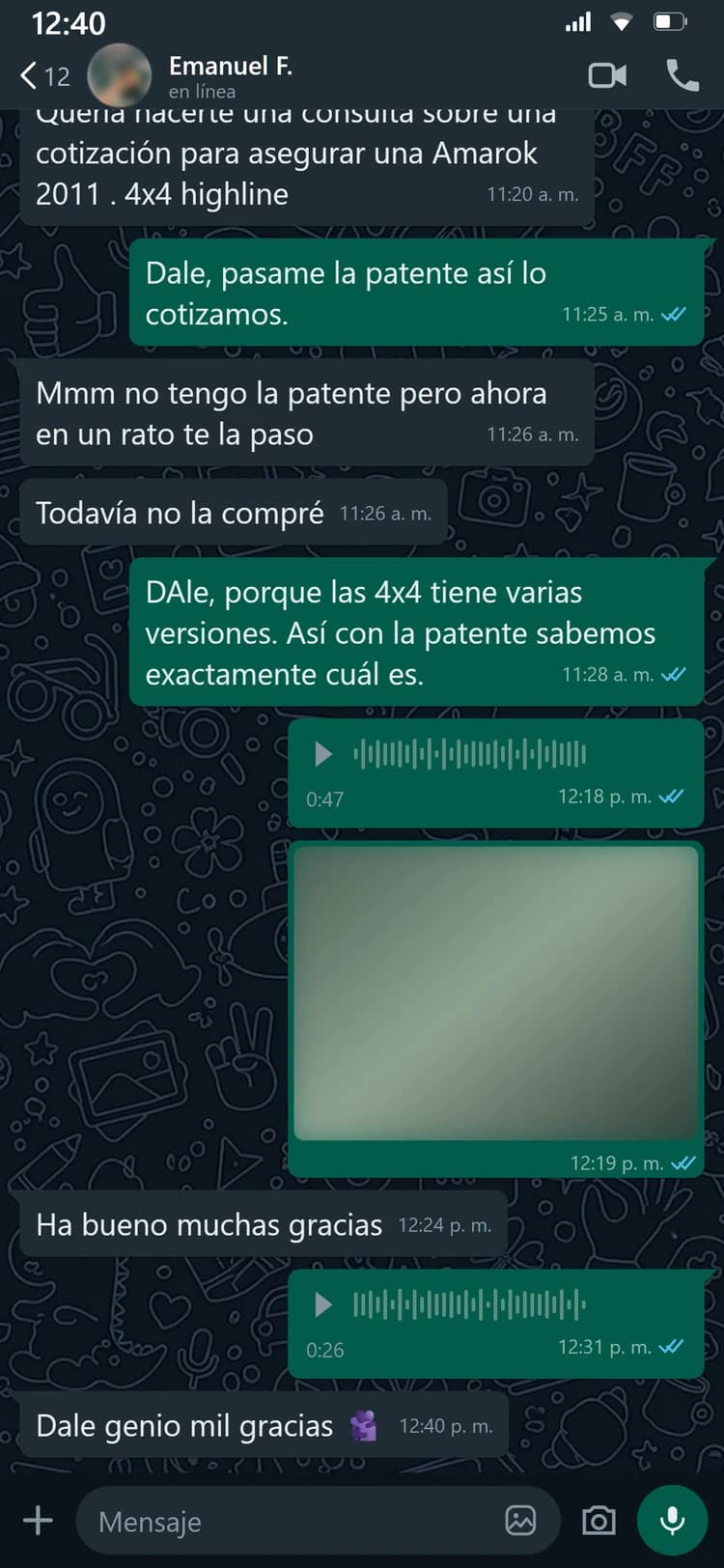 Emanuel avisa que le pagaron el choque del Fiat Siena y esa misma mañana vuelve a consultar para asegurar otra camioneta.